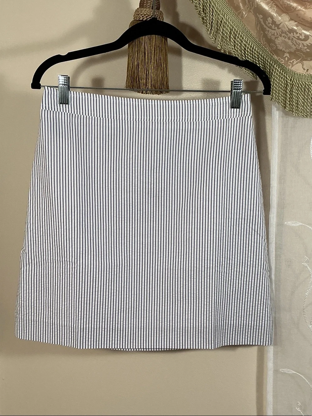 NWT J. Crew Seersucker White and Blue Pinstriped A-line Mini Skirt Sz 4 Cotton